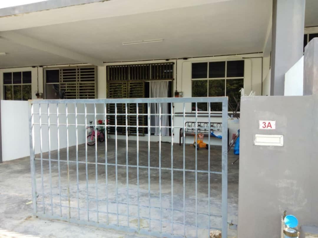 Zah'Ra Homestay Kuala Lipis Dış mekan fotoğraf