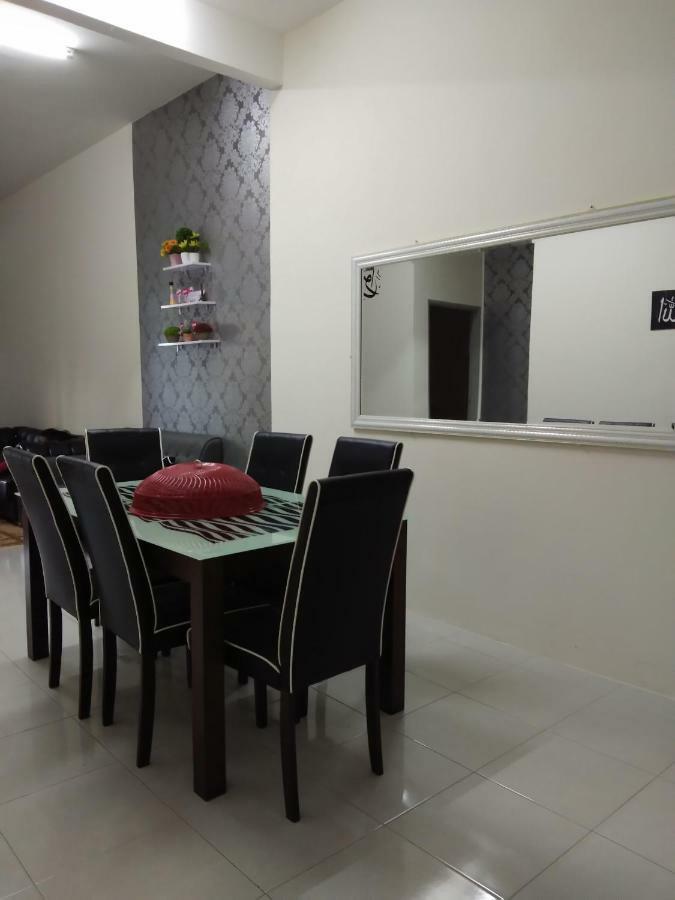 Zah'Ra Homestay Kuala Lipis Dış mekan fotoğraf